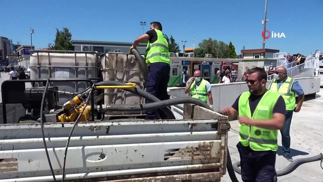 Çanakkale Boğazı’nda müsilaj temizliğine devam ediliyor