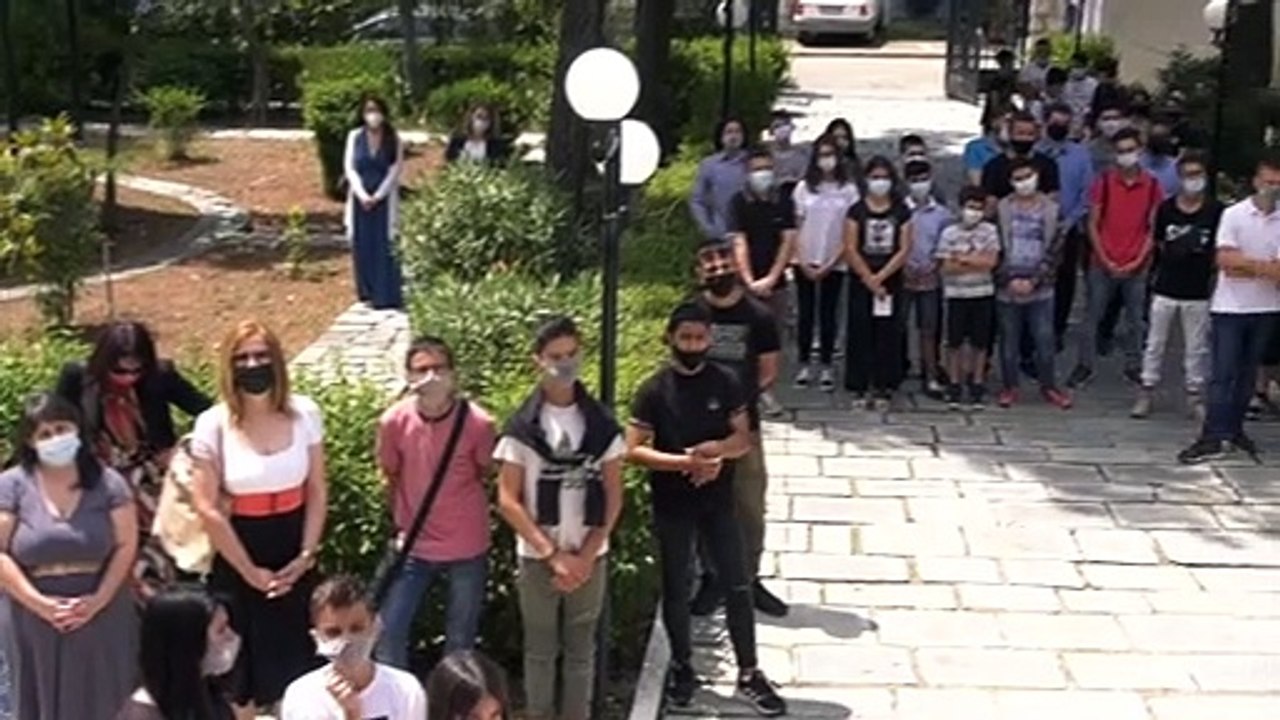 Τους 21 αριστούχους μαθητές του Εκκλησιαστικού...