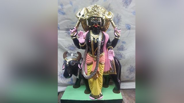 Shani Jayanti 2021: ढैय्या से पीड़ित शनि जयंती पर करें ये उपाय | Shani Jayanti Upay | Boldsky
