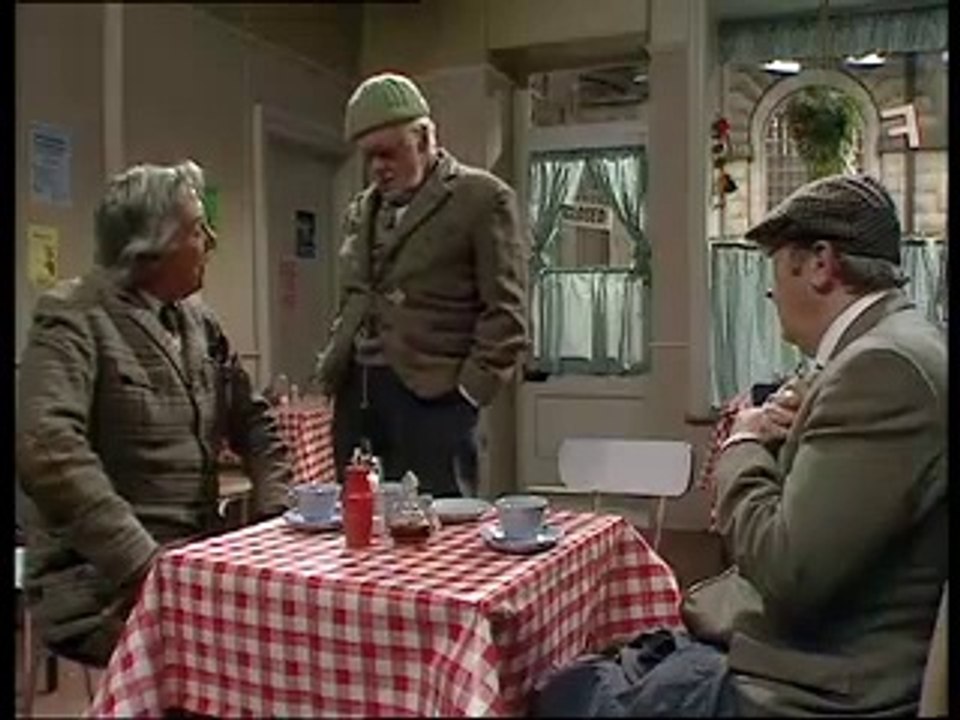 Last Of The Summer Wine  S10/E1 'The Experiment'   Bill Owen • Peter Sallis • Michael Aldridge