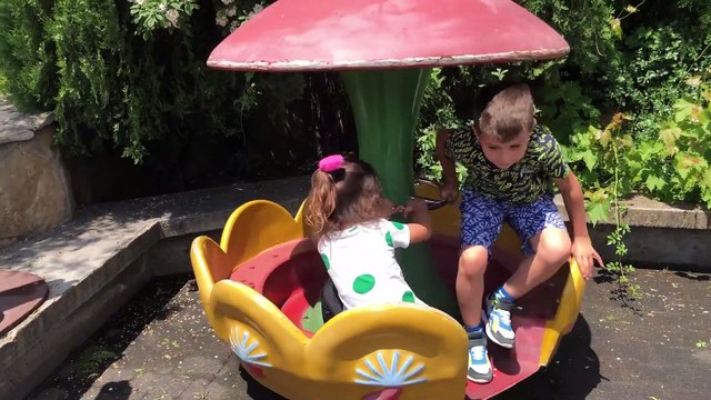 Mamaia Nord - Restaurant Scoica Land cu loc de joaca pentru copii