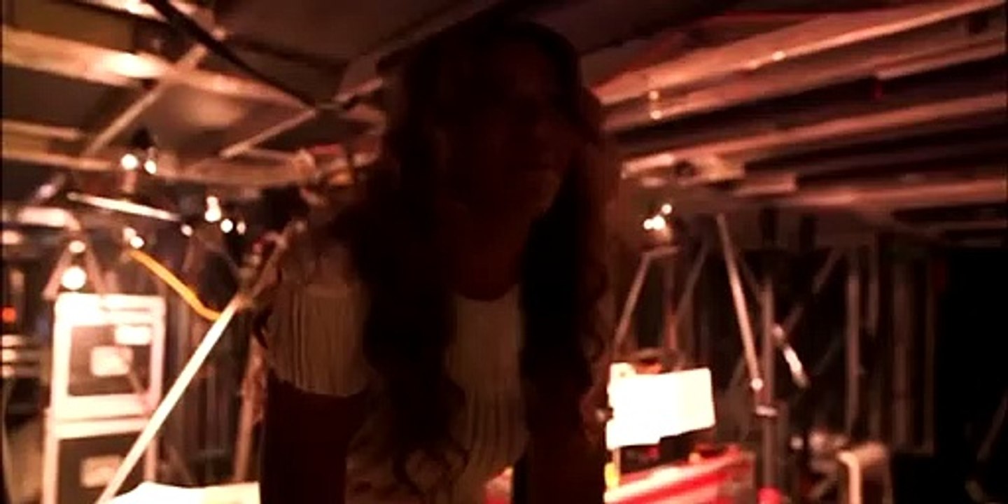 Beyoncé Trying To Figure Out Her New Stage Name ( Backstage at the Mrs Carter’s World Tour 2013)