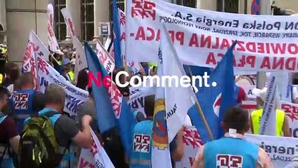 شاهد: مسيرة عمّالية في وارسو احتجاجاً على "انتهاك حقوق الموظفين"