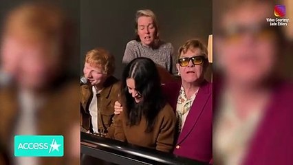 Télécharger la video: Courteney Cox Sings with Ed Sheeran, Elton John and Brandi Carlile