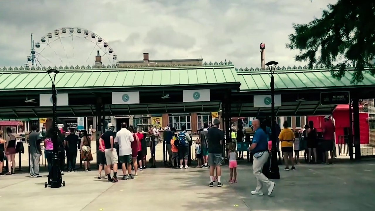 Rating The Best Roller Coasters at Six Flags St Louis - Travel VLOG Video & Review