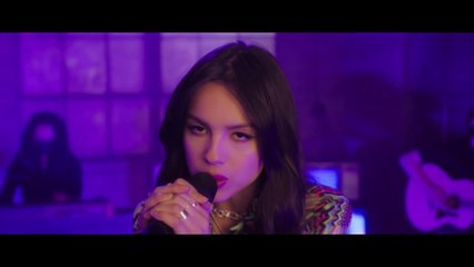 Olivia Rodrigo - deja vu (Live) Exclusive Performance for MTV Pus