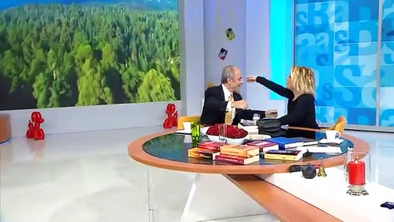 Yaşar Nuri Öztürk hastalanınca sırra kadem bastı