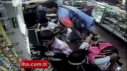 Bu kez aç kalan halk saldırdı
