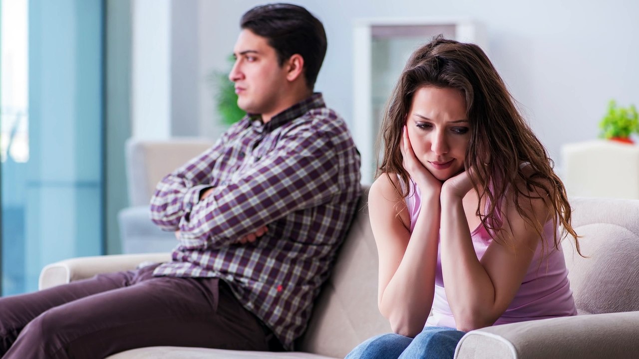 DAS passiert, wenn du zu lange in einer ungesunden Beziehungen bleibst!