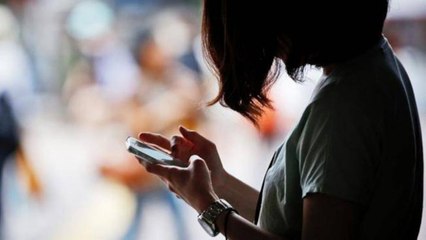 UP's women commission: Avoid giving mobile to girls