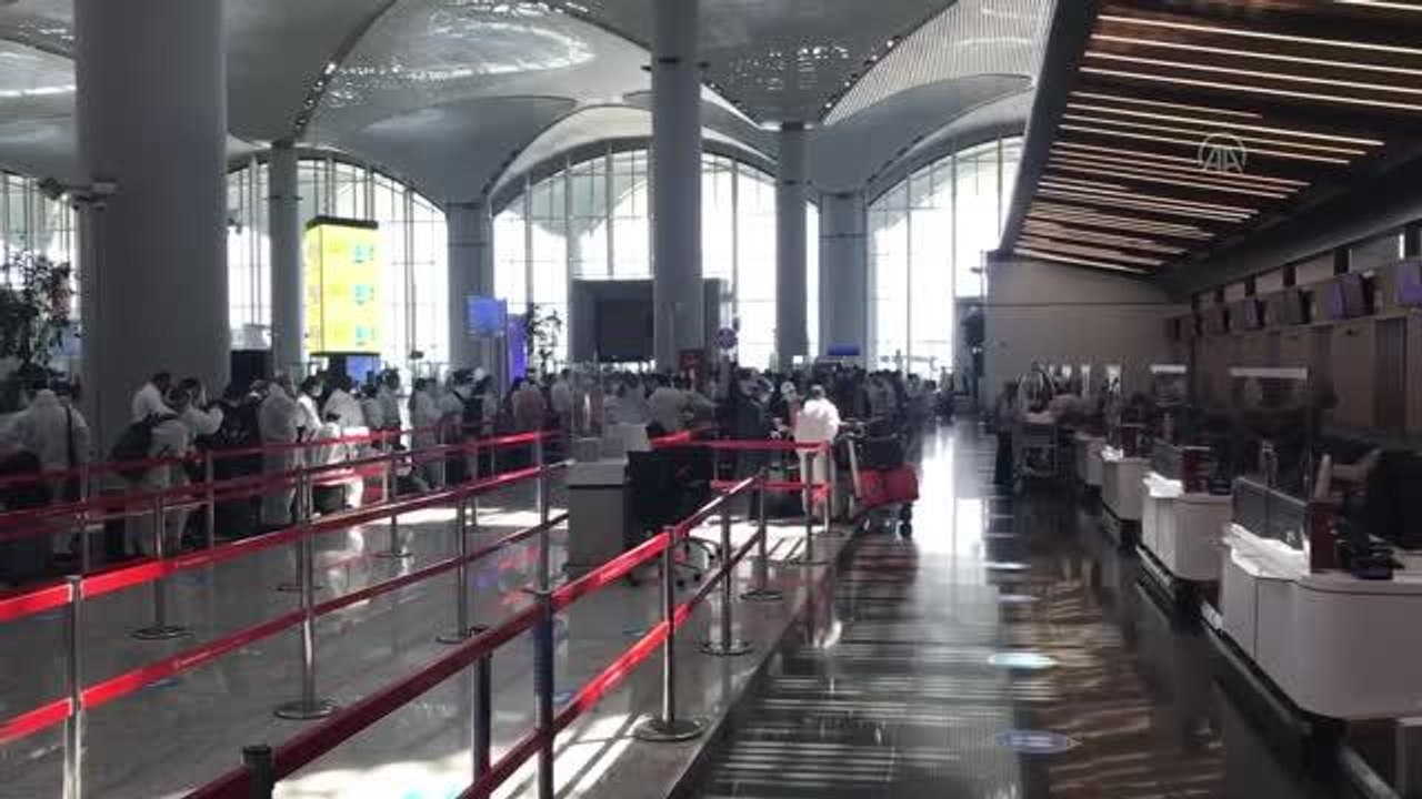 Sabiha Gökçen Havalimanı'nda 1,5 milyon lira değerinde kaçak ürün ele geçirildi