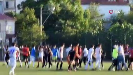 Yeşil saha boks ringine döndü!