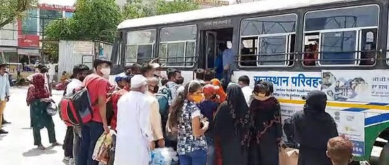 रोडवेज शुरू होते ही उमड़ी यात्रियों की भीड़, टूटा सोशल डिस्टेंस