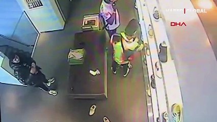 Denemek için giydiği ayakkabılarla ayrıldı