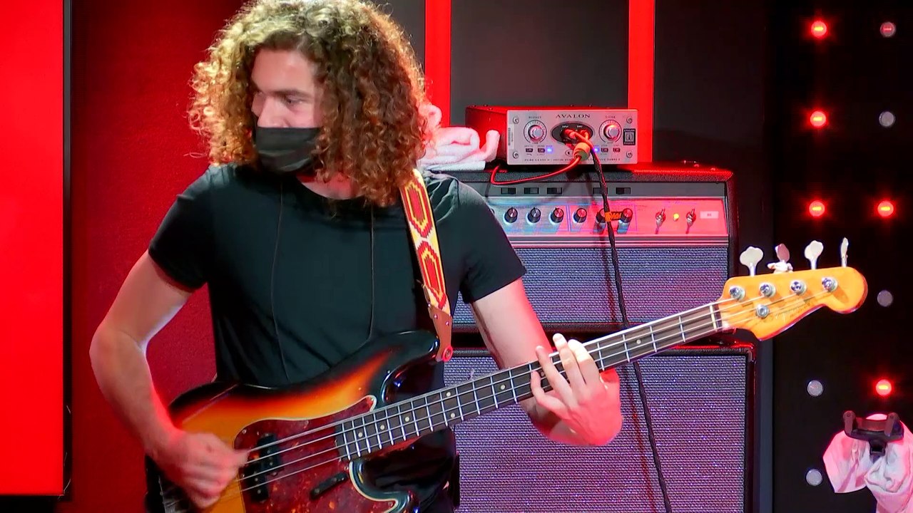 Clara Luciani - La grenade (Live) - Le Grand Studio RTL