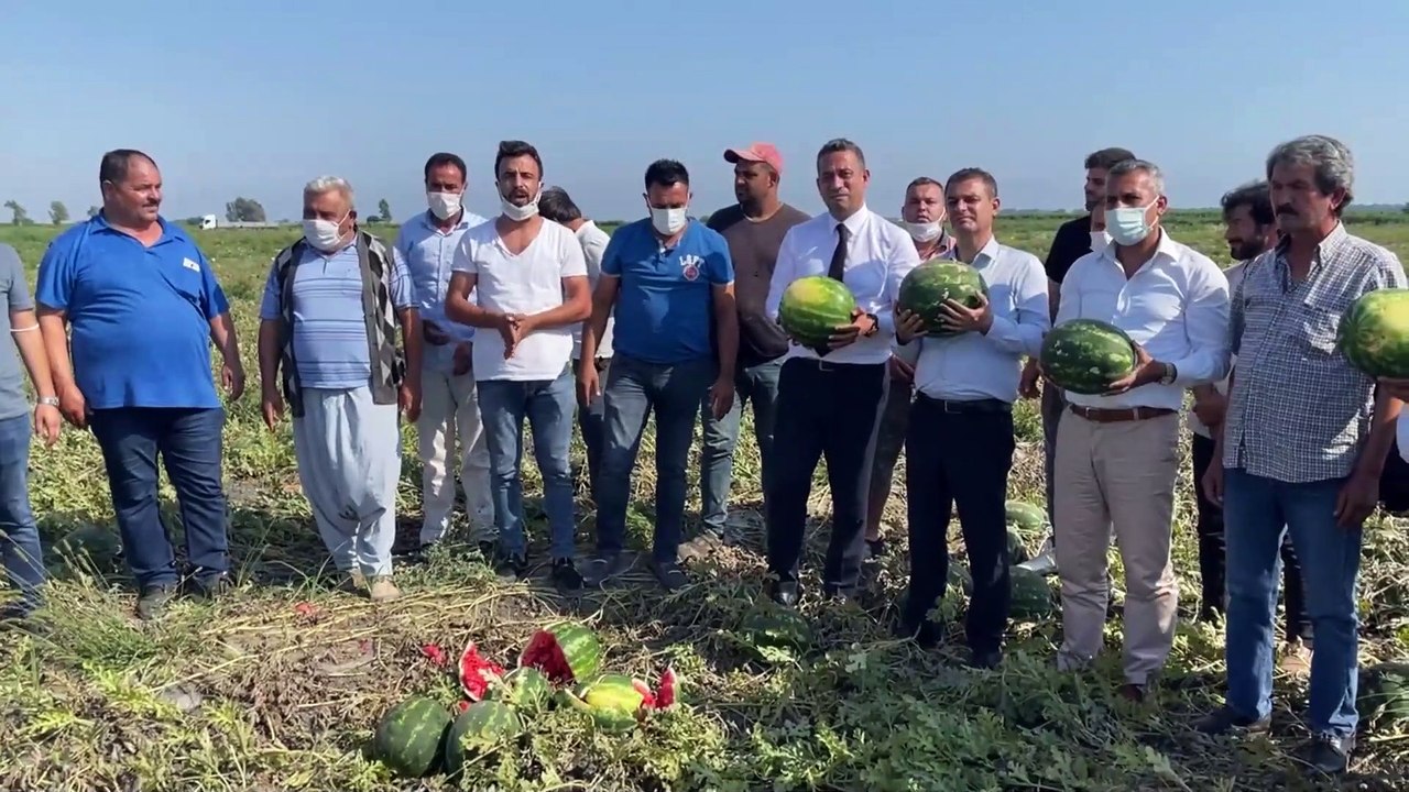 CHP'li Başarır, karpuz üreticileri ile birlikte Erdoğan'a seslendi: Sen Demirören’i düşünme, o çok zengin, çiftçiyi, köylüyü düşün