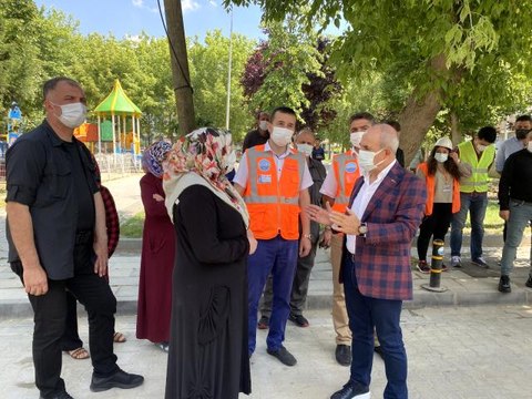 Son dakika haberi: Büyükçekmece'de riskli 2 bina, kentsel dönüşüm kapsamında yıkıldı