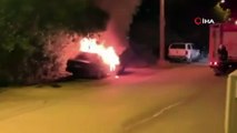 Bursa'da korkutan yangın! Park halindeki araç alevlere teslim oldu