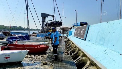 İSTANBUL - Müsilaj temizleme çalışmaları devam ediyor