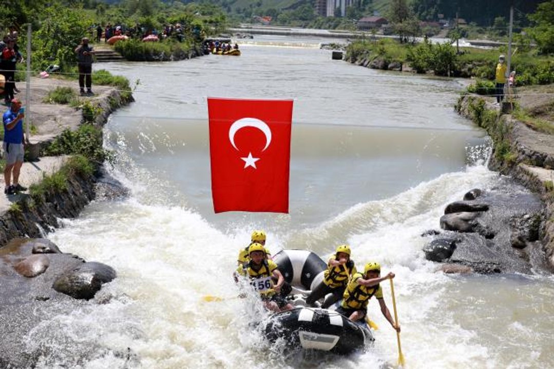 Türkiye Rafting Şampiyonası 1. ayak yarışları başladı