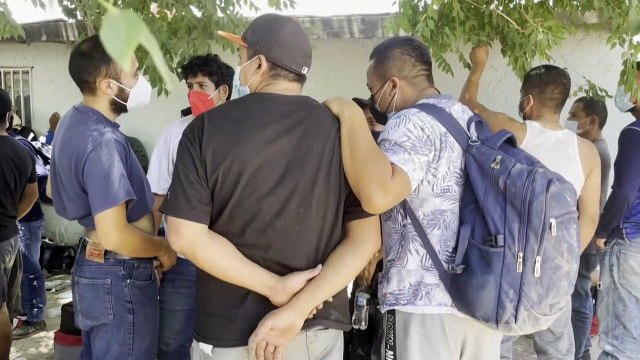 Policía halla a más de 200 migrantes hacinados en el norte de México