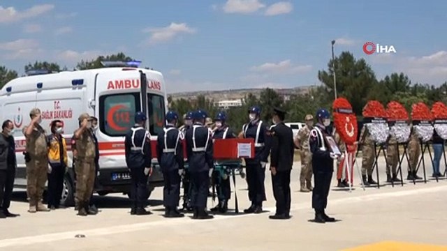 Siirt'te şehit güvenlik korucusu için tören düzenlendi