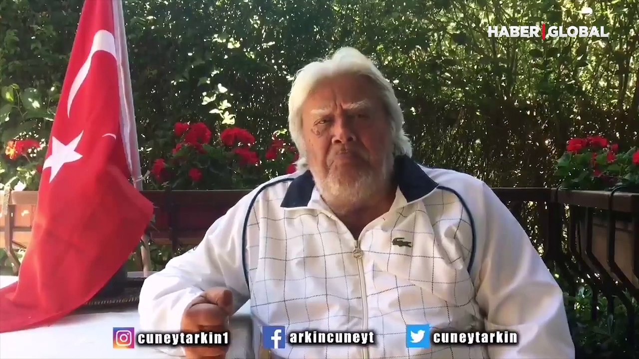 Usta oyuncu Cüneyt Arkın'dan A Milli Takım'a videolu destek