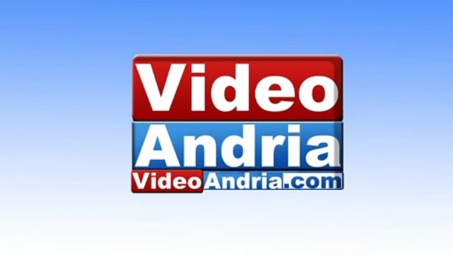 Andria: incendio sulla strada per Barletta, i fumi invadono la corsia - video