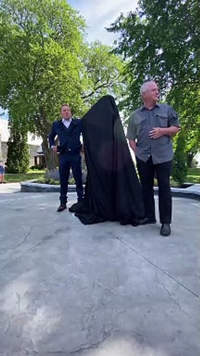 Dévoilement de la statue (Gravité Média - Guillaume Gervais)