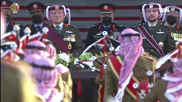 الفريق اول محمد زكى يعود الى أرض الوطن عقب حضوره مراسم الاحتفال بذكرى تأسيس الدولة الاردنية