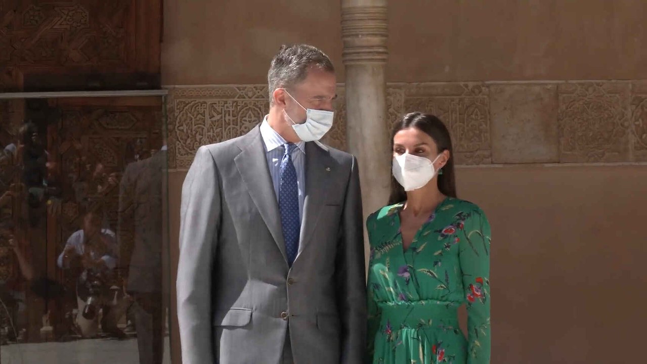Los Reyes visitan la Alhambra con motivo de su nueva exposición 'Odaliscas. De Ingres a Picasso'
