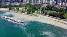 İSTANBUL - DRONE - Marmara Denizi kıyılarındaki müsilaj havadan görüntülendi