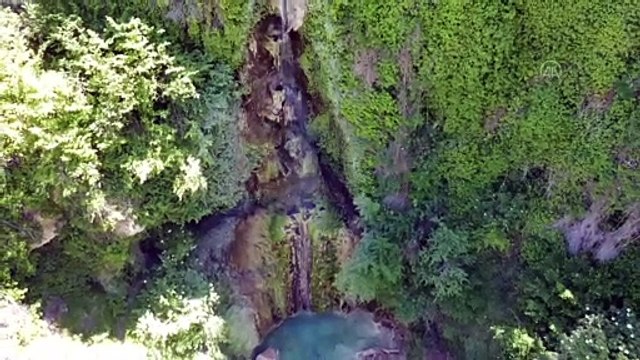 BİLECİK - Suuçtu Şelalesi çevresindeki doğal güzellikleriyle ziyaretçilerini ağırlıyor