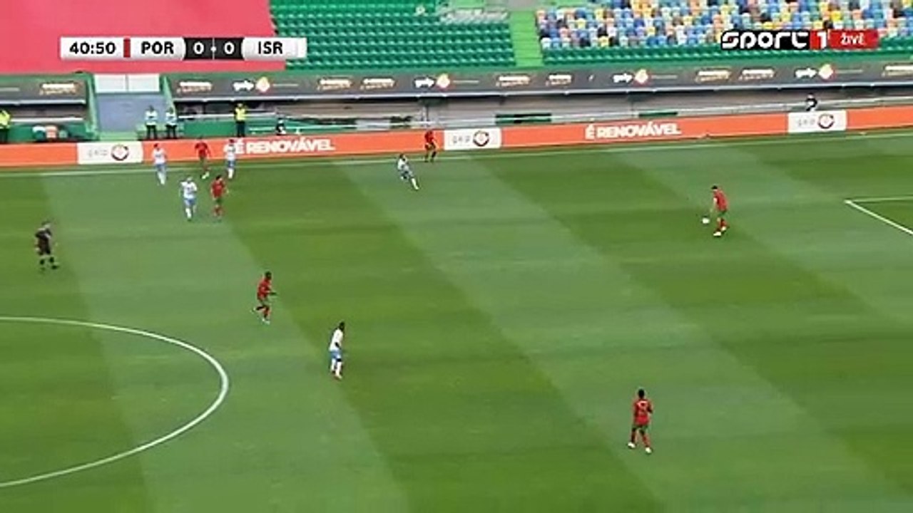 Goal - 1:0 - 42' Fernandes B. (Cancelo J.), Portugal