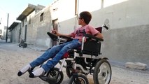 BAB - Suriye'de omuriliği zarar gören Muhammed, geçirdiği krizlerden kurtulmak için tedavi olmayı bekliyor (1)