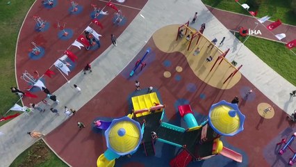 Şehidin adı verilen parkın açılışında acılı anne ve eş duygu dolu anlar yaşadı