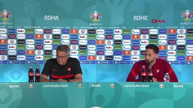 SPOR Hakan Çalhanoğlu: Yarın sahaya çıkıp en iyi şekilde ülkemizi temsil edeceğiz