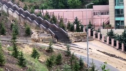 ANKARA - Başkentte kuvvetli sağanak (1)