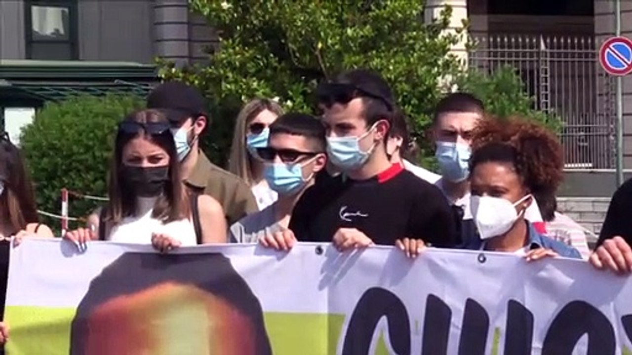 Omicidio Colleferro, la commozione degli amici di Willy: "Per noi il dolore è ancora vivo il dolore"