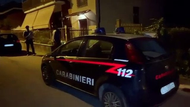 Omicidio-suicidio nel torinese, spara alla moglie e si toglie la vita