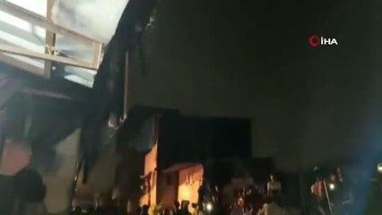 Hindistan'da bina çöktü: 11 ölü