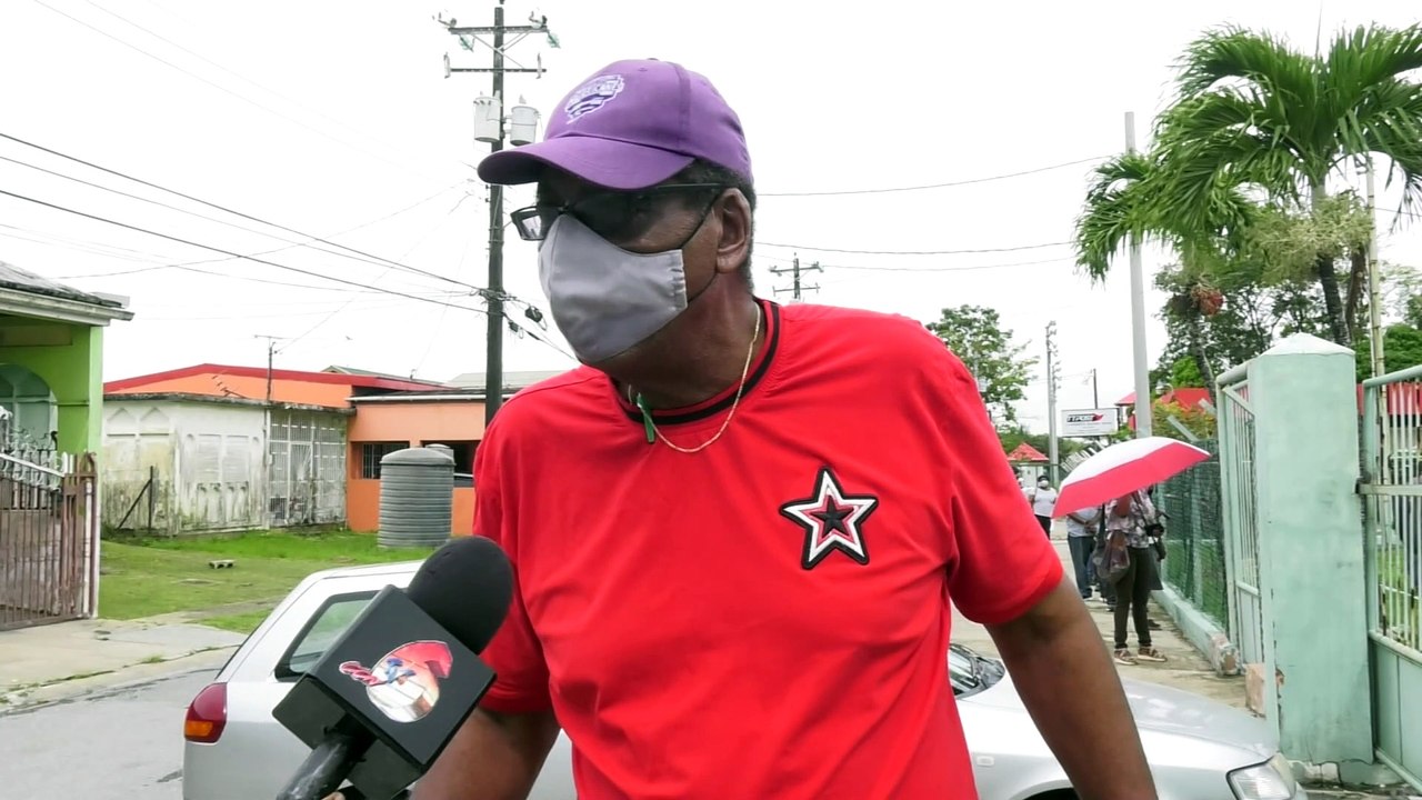 Elderly turned away: 50 vaccines per Health Centre