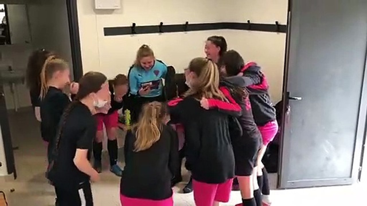 Chant de Victoire des U15F(A) à Lesneven (05/06/2021)