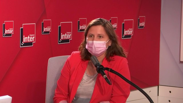 Roxana Maracineanu : En compétition, je me concentrais toujours sur le début : une compétition comme celle-là se construit. Ce n'est pas parce qu'on s'est entraîné ou qu'on a eu les meilleurs résultats que la compétition est gagnée d'avance.