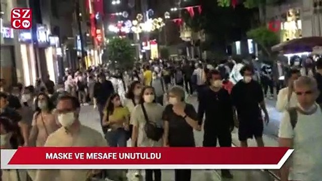 İstiklal Caddesi'nde maske ve mesafe unutuldu, halaylar çekildi