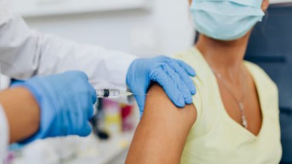 Coronavirus संक्रमित हो चुके लोगों के लिए अभी Vaccine की बहुत जरूरत नहीं ? | Boldsky
