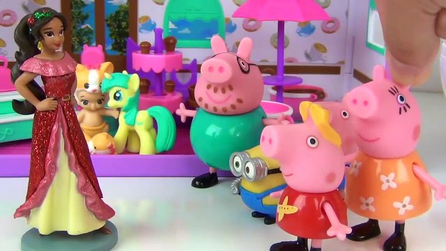 Peppa Pig Holiday Plane And Trolls Bath Paints And Bubbles Toy Surprises