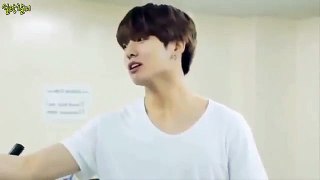 映画『君の名は。』主題歌RADWIMPSのなんでもないやを歌うBTSジョングク  190216 LOVE YOURSELF CONCERT in Fukuoka -