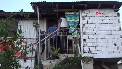 GASBETMEYE ÇALIŞTIĞI ÇİFTİN EVİNE GİRDİ, KAPI KIRILARAK YAKALANDI