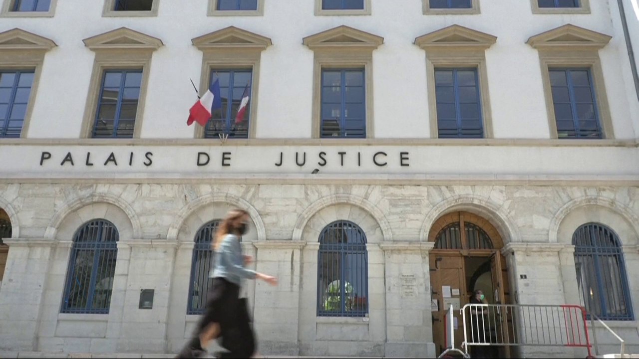 Auteur de la gifle : 18 mois de sursis et 4 mois de prison ferme